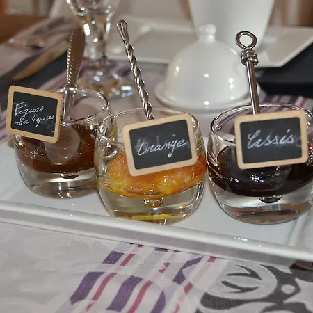 Le Mas De Cavene Bed & Breakfast 4*